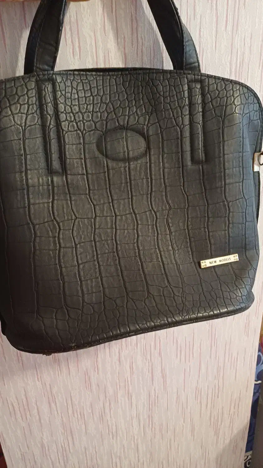 کیف|کیف، کفش، کمربند|اراک, |دیوار