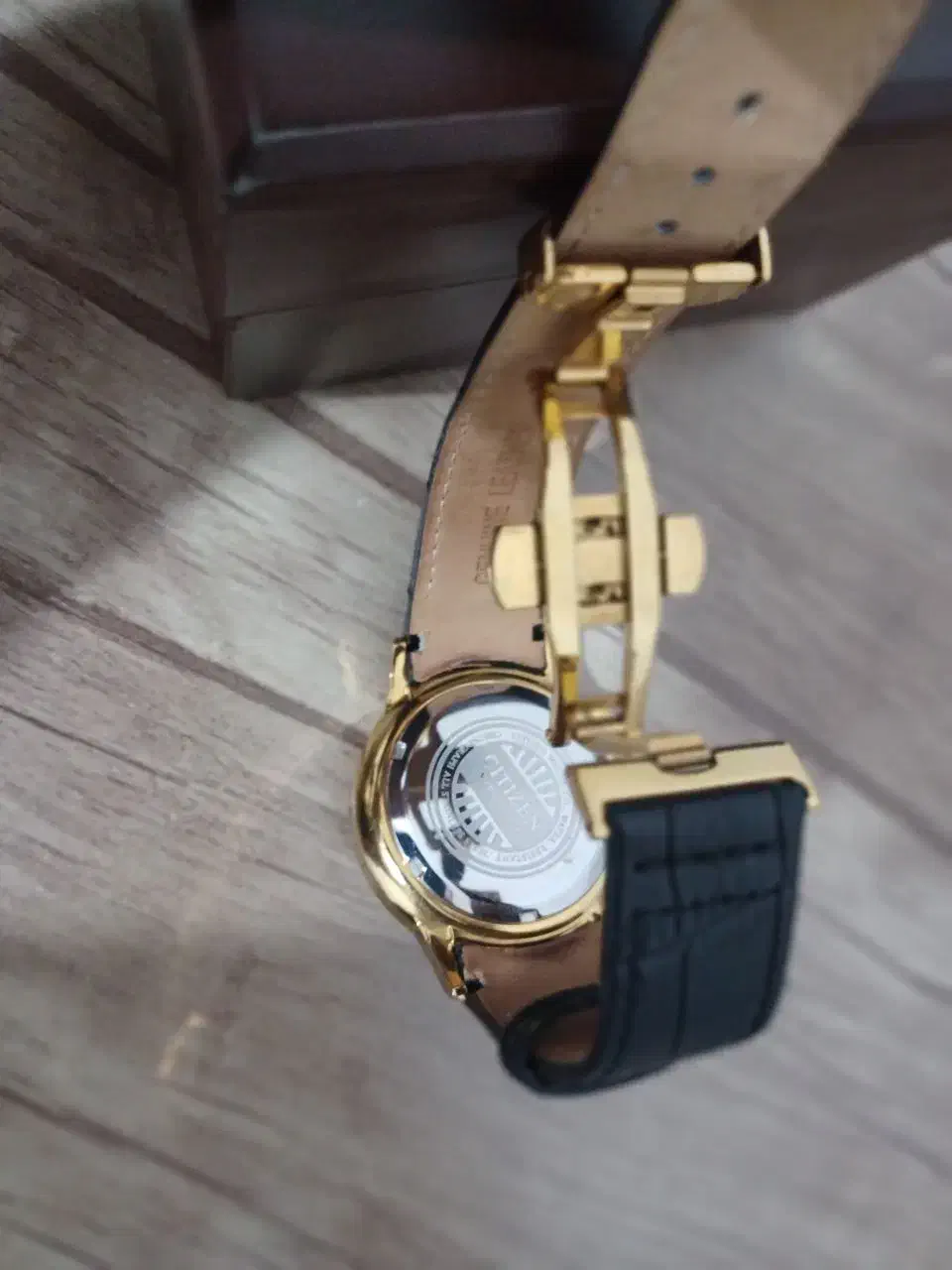 سـاعـت اصـل سـیـتـیـزن، ژاپـن.|ساعت|پارس‌آباد, |دیوار