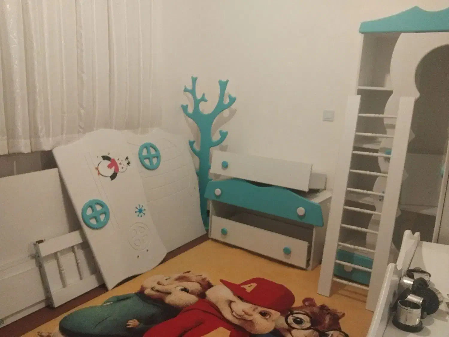 سرویس خواب  بچه|تخت و سرویس خواب|مبارکه, |دیوار