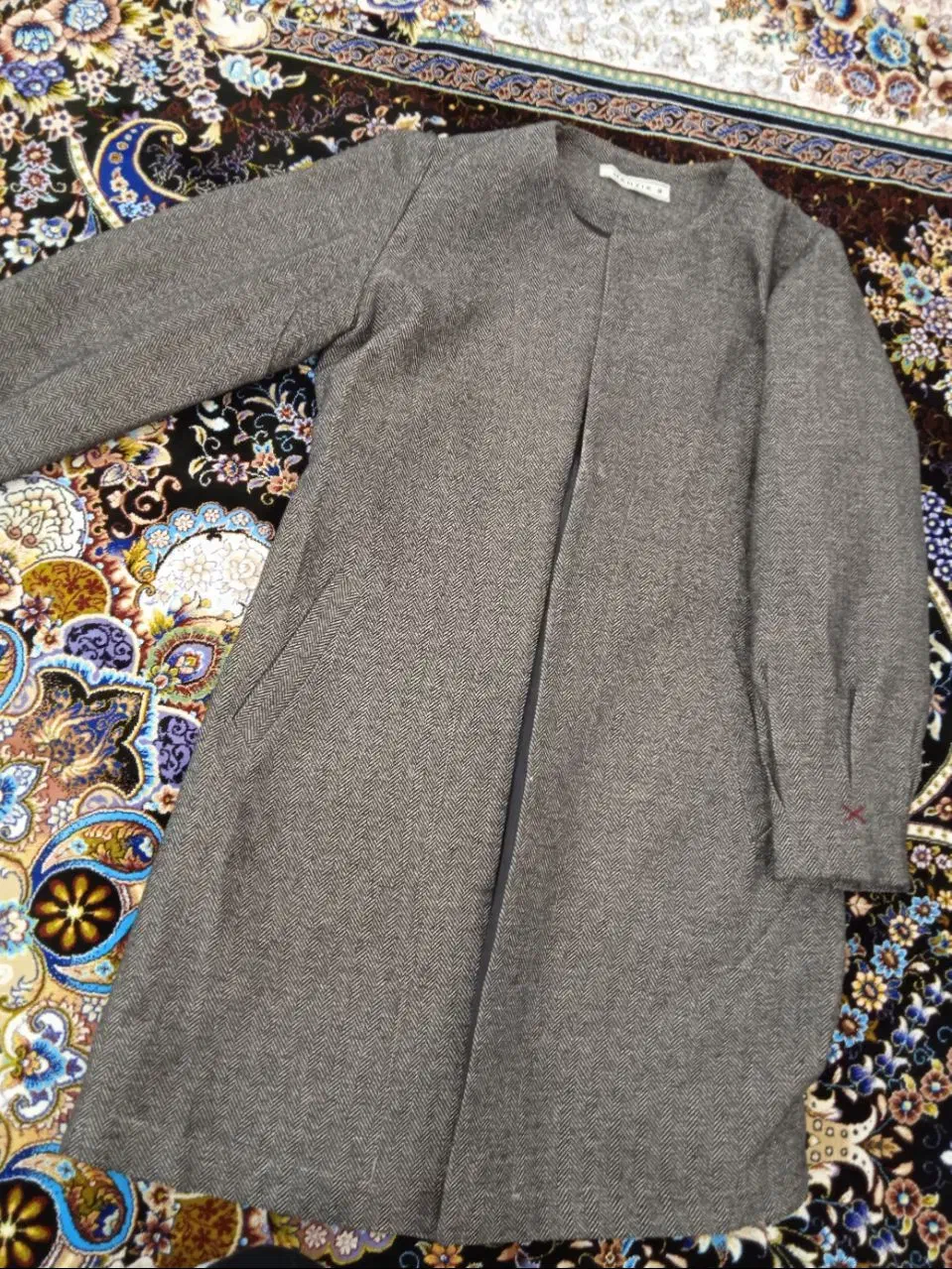 مانتو|لباس|قرچک, زیبا شهر|دیوار