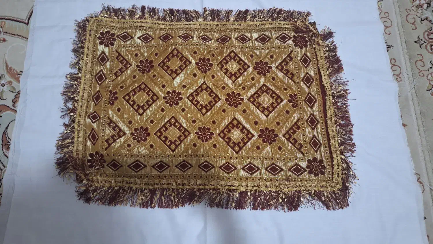 روبالشی نو|رختخواب، بالش، پتو|دورود, |دیوار