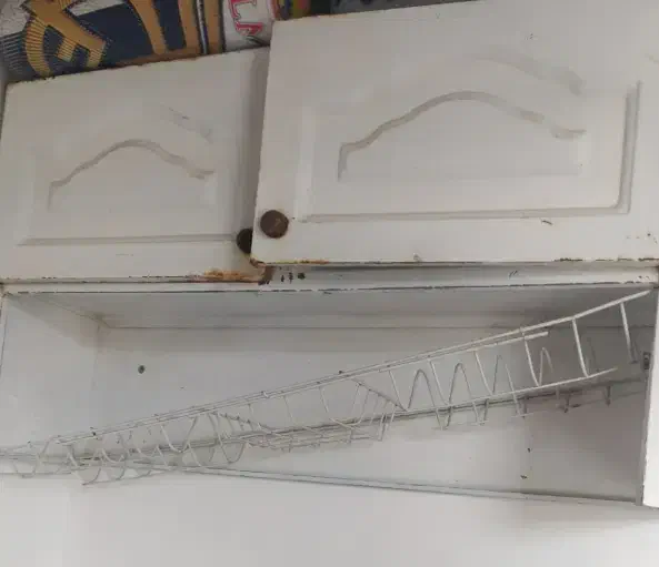 ظرف شوی ابچکان|آب‌چکان و نظم‌دهنده ظروف|چهارباغ, |دیوار