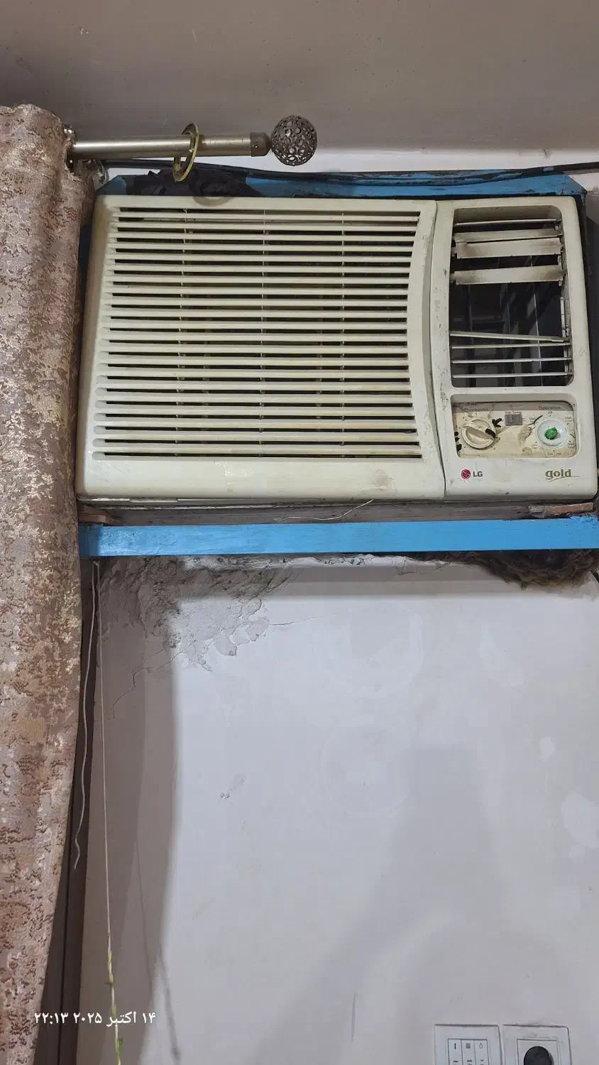 کولر گازی پنجره ای|کولر گازی و فن‌کوئل|شیراز, کوشک میدان|دیوار