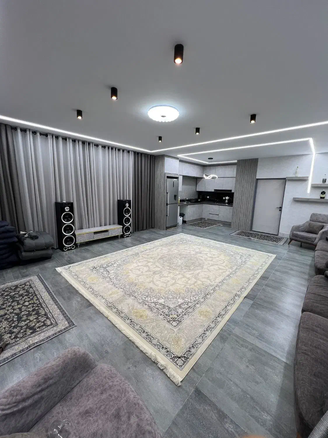 ویلا باغی لوکس و نوساز ، مبله ، در مجموعه ویلایی|فروش خانه و ویلا|پیر بکران, |دیوار