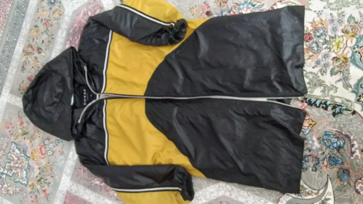 بارانی|لباس|پارسآباد, |دیوار