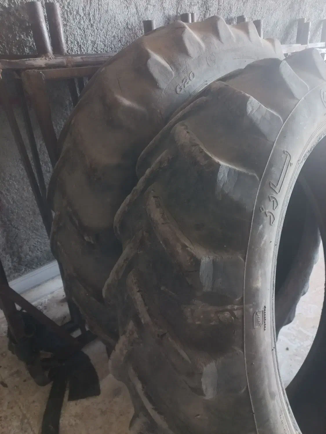 لاستیک رومانی|قطعات یدکی و لوازم جانبی|ایذه, |دیوار