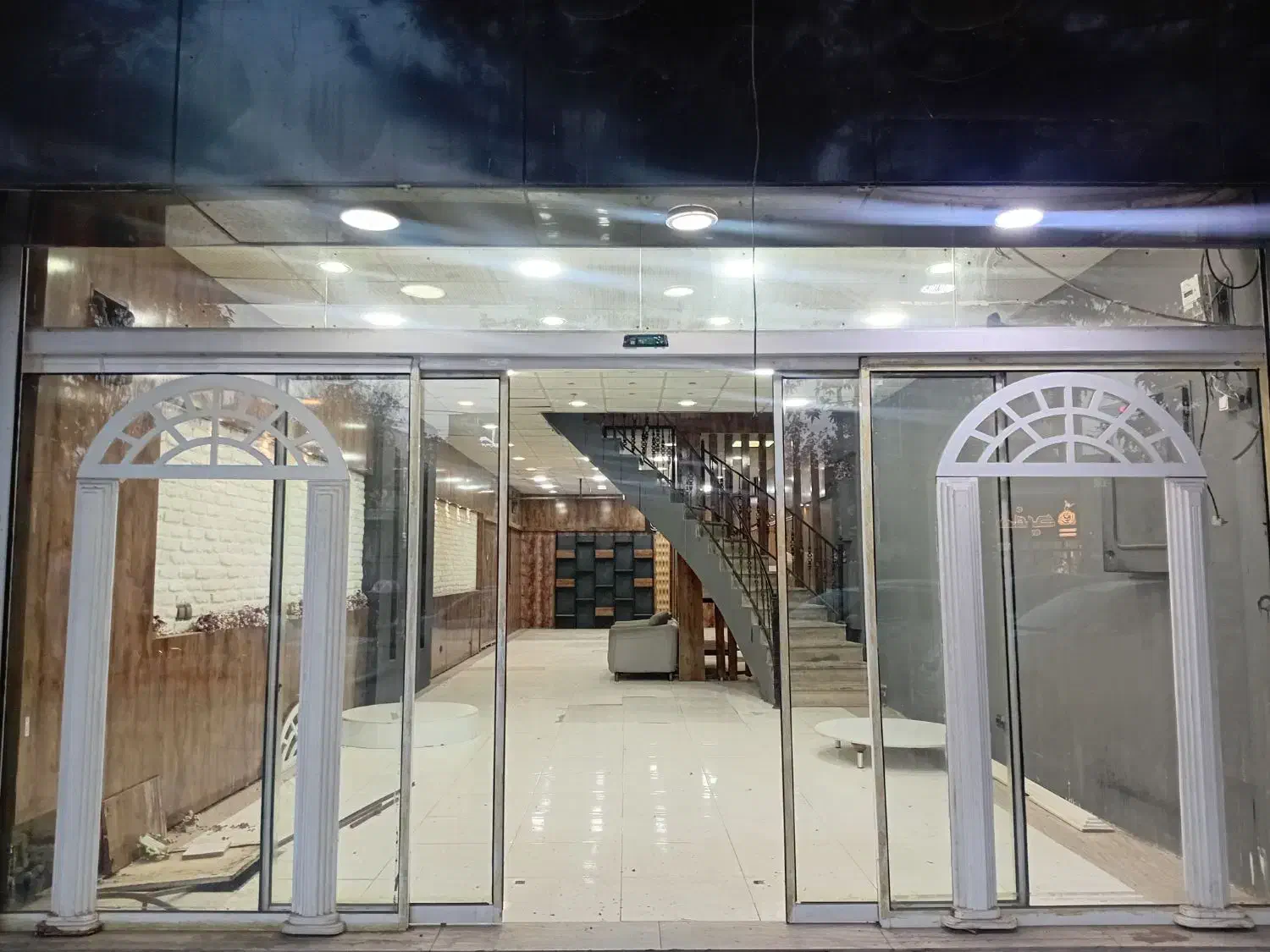 اجاره / مغازه تجاری / تختی|اجارهٔ مغازه و غرفه|بروجرد, |دیوار