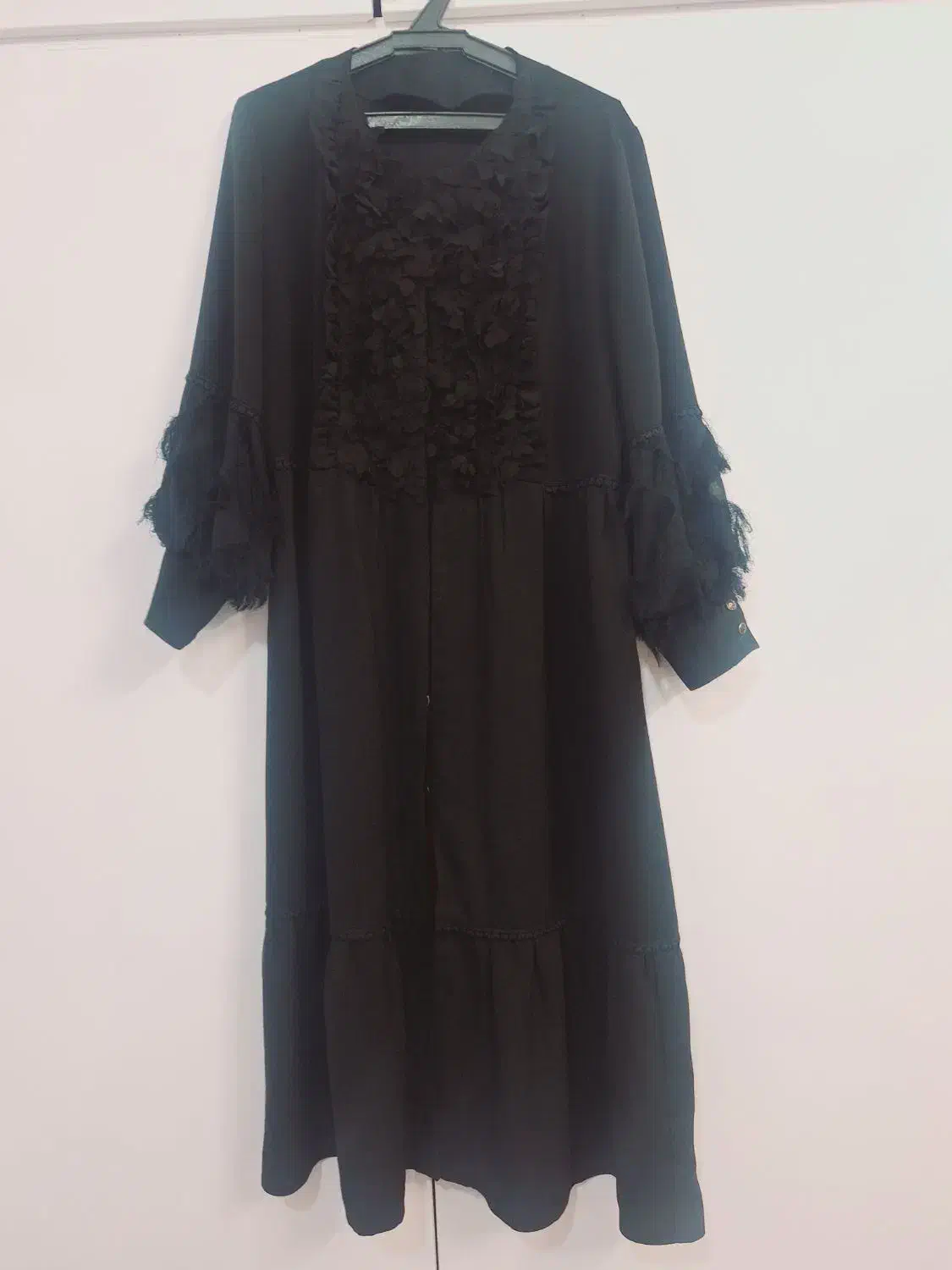 کاپشن و مانتو|لباس|تربت‌حیدریه, مسجد جامع|دیوار