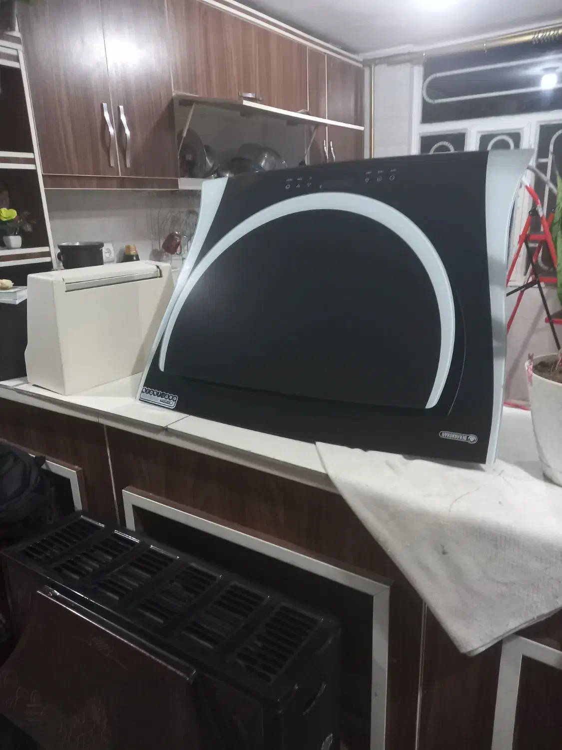 یک هودبیمکس مدل درخشان|هود|دورود, |دیوار