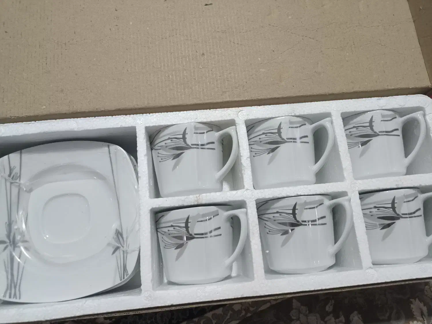 فنجون ونعلبکی|ظروف سرو و پذیرایی|نظرآباد, نظرآباد|دیوار