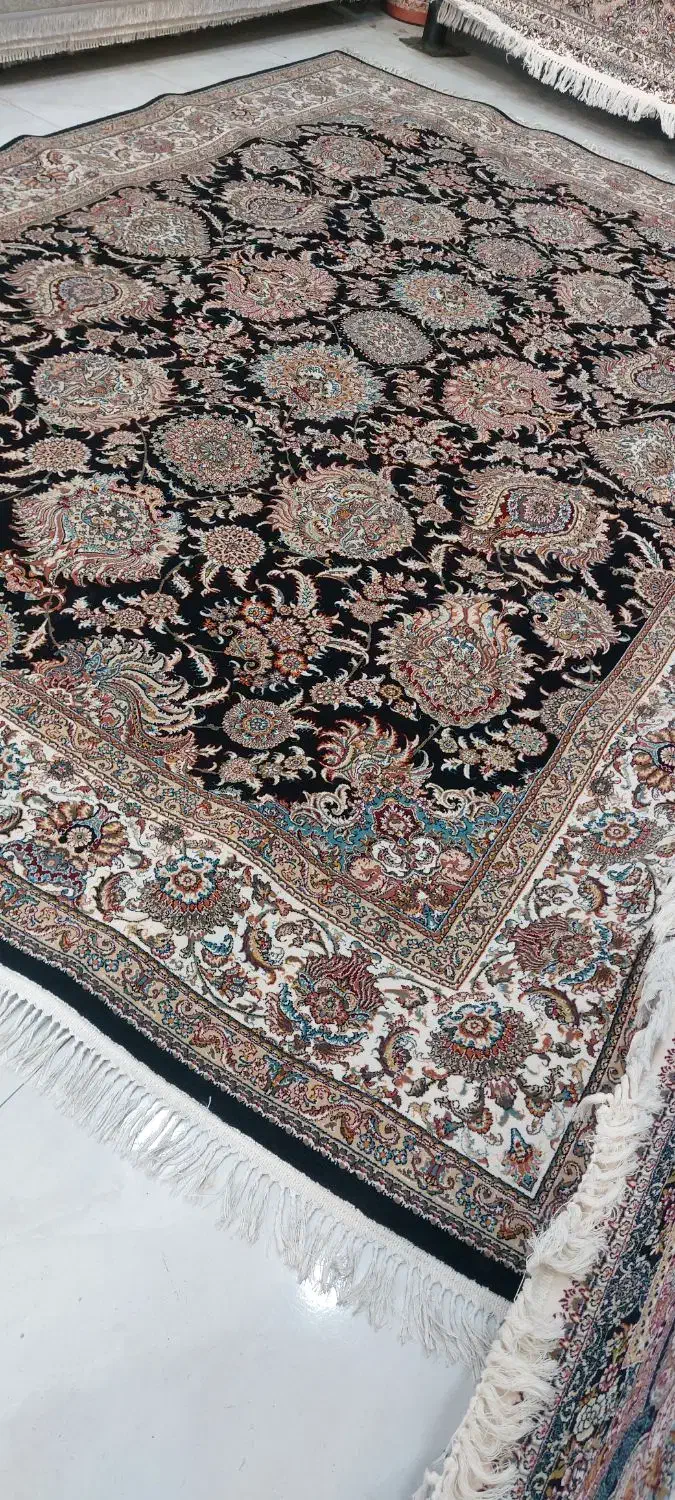 ۲ تخته فرش ۹متری ۷۰۰ شانه تراکم ۲۵۵۰|فرش|نسیمشهر, |دیوار