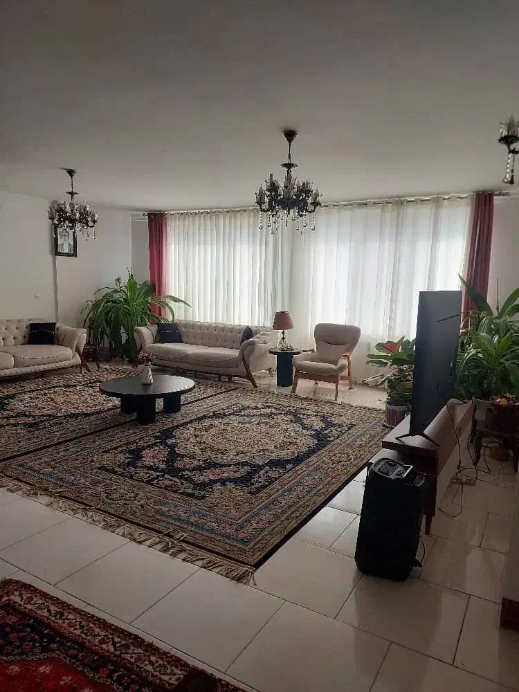 اپارتمان سه خوابه میدان بهارستان|فروش آپارتمان|صدرا-فارس, فاز ۱|دیوار