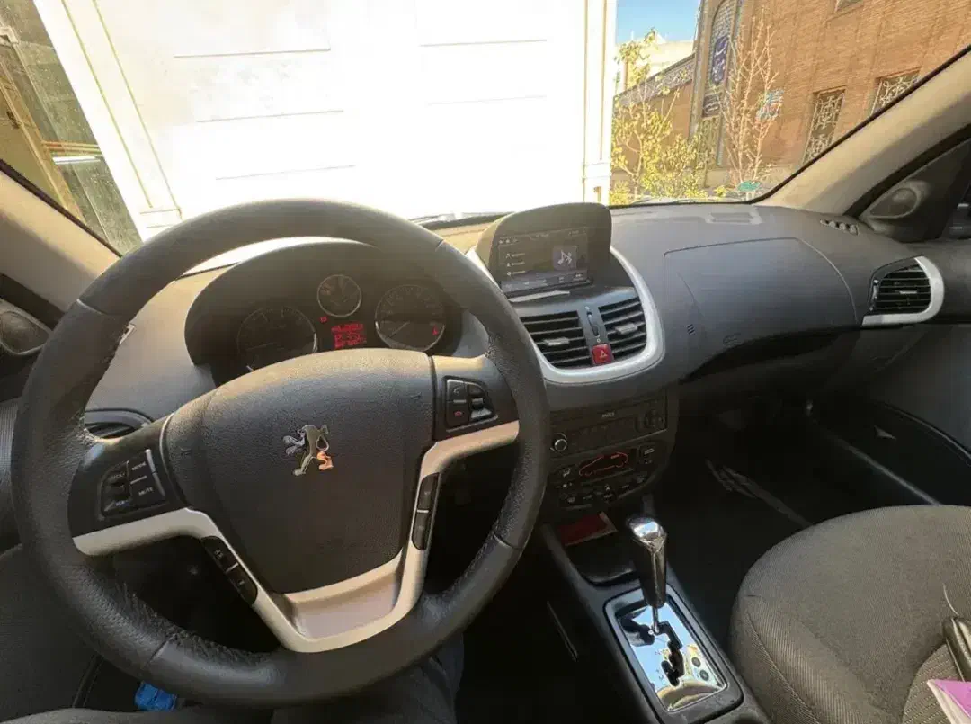 فوری ۲۰۷اتومات سقف شیشه ای پاناروما|خودرو سواری و وانت|قم, امامزاده ابراهیم|دیوار