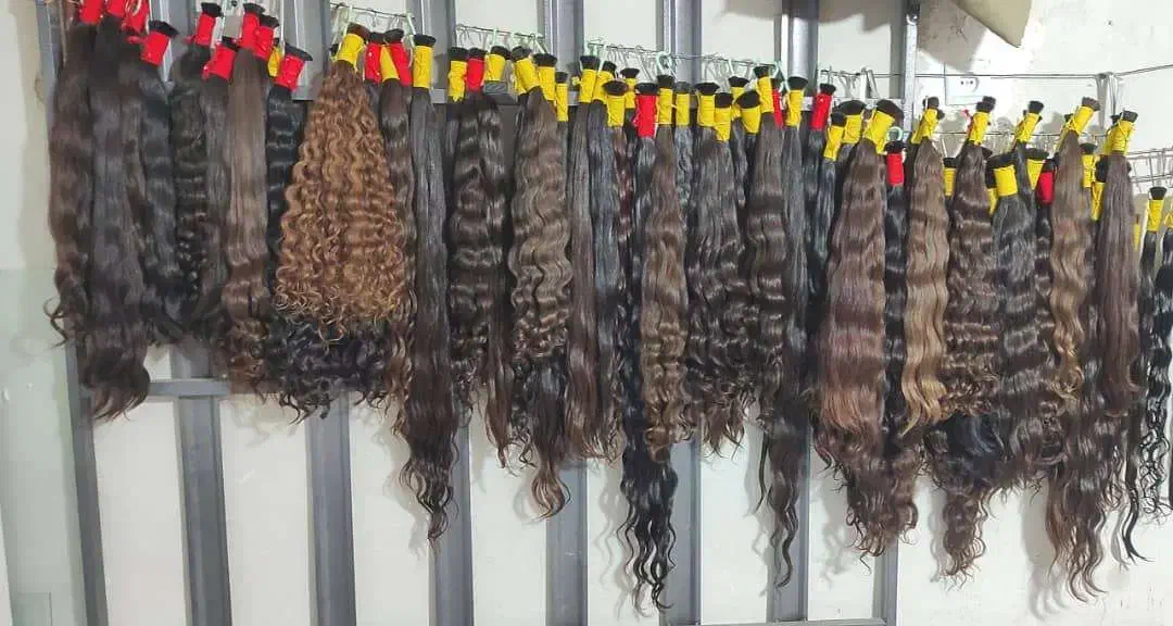 موهای بلند شما را به قیمت عالی خریدارم بدون واسطه|خدمات آرایشگری و زیبایی|اهواز, کوی رمضان|دیوار