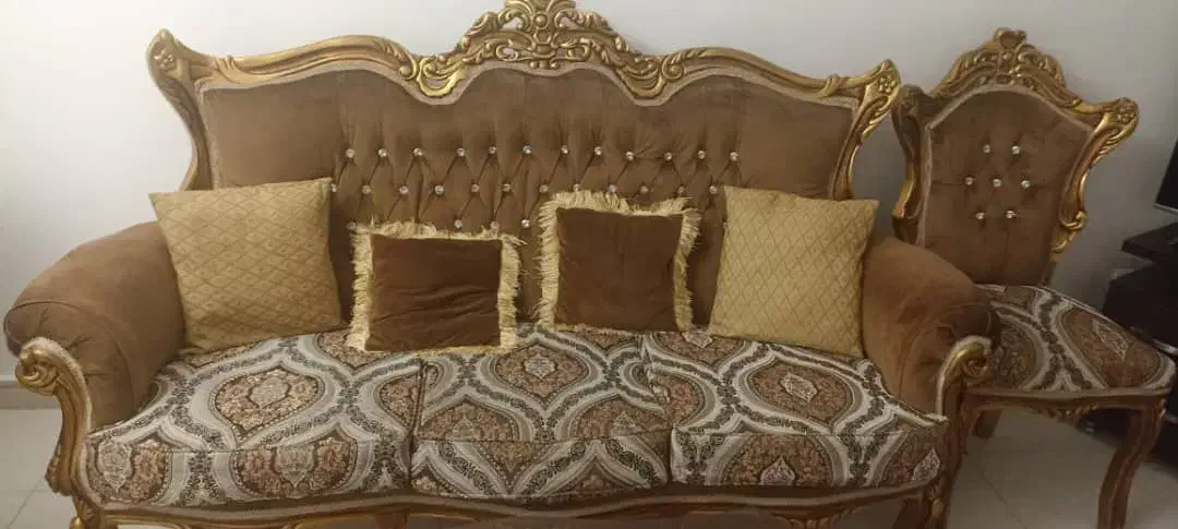 مبل ۷ نفر۲ میزبان. تابلوفرش ماشینی...وبوفه تمامmdf|مبلمان خانگی و میز عسلی|تهران, جیحون|دیوار