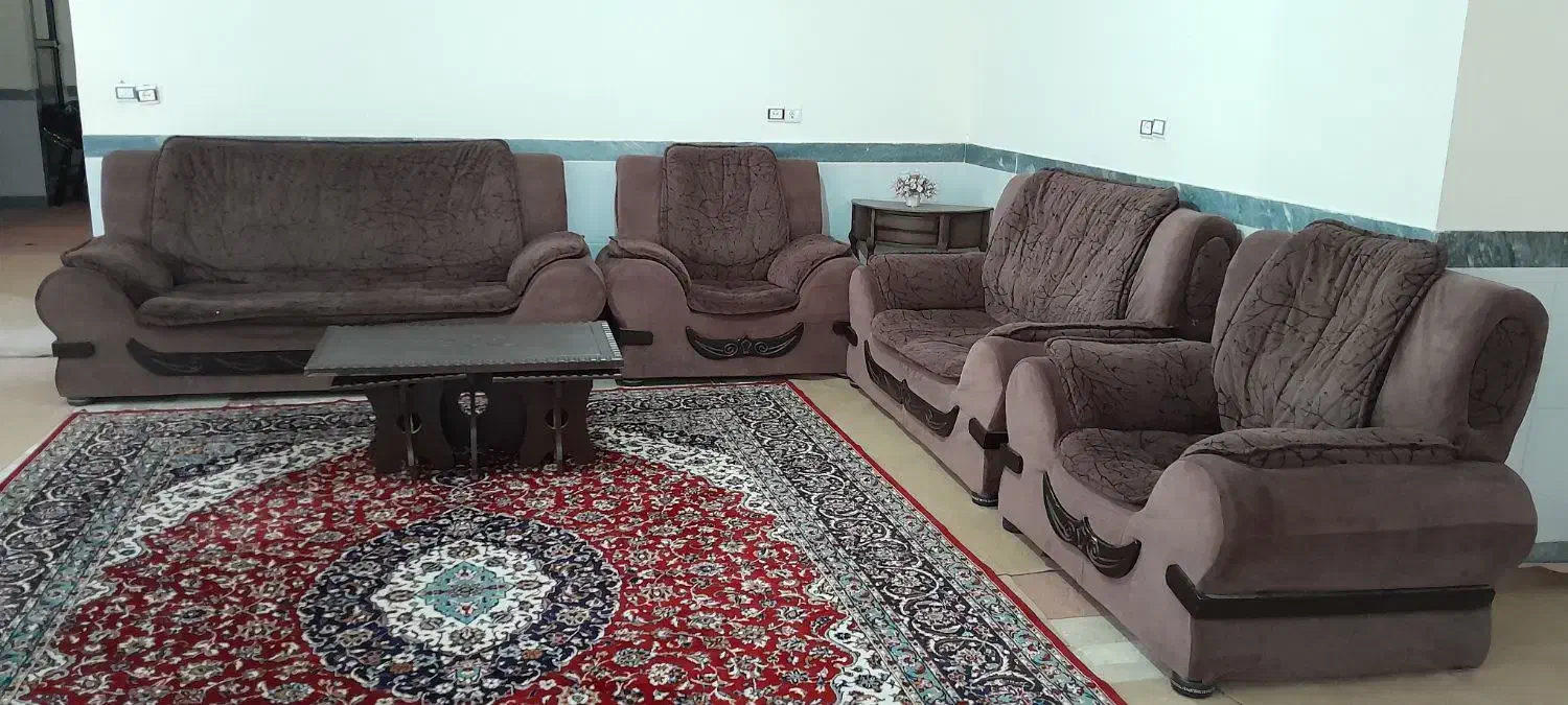 مبل ۷نفره در حد نو|مبلمان خانگی و میز عسلی|هرسین, |دیوار