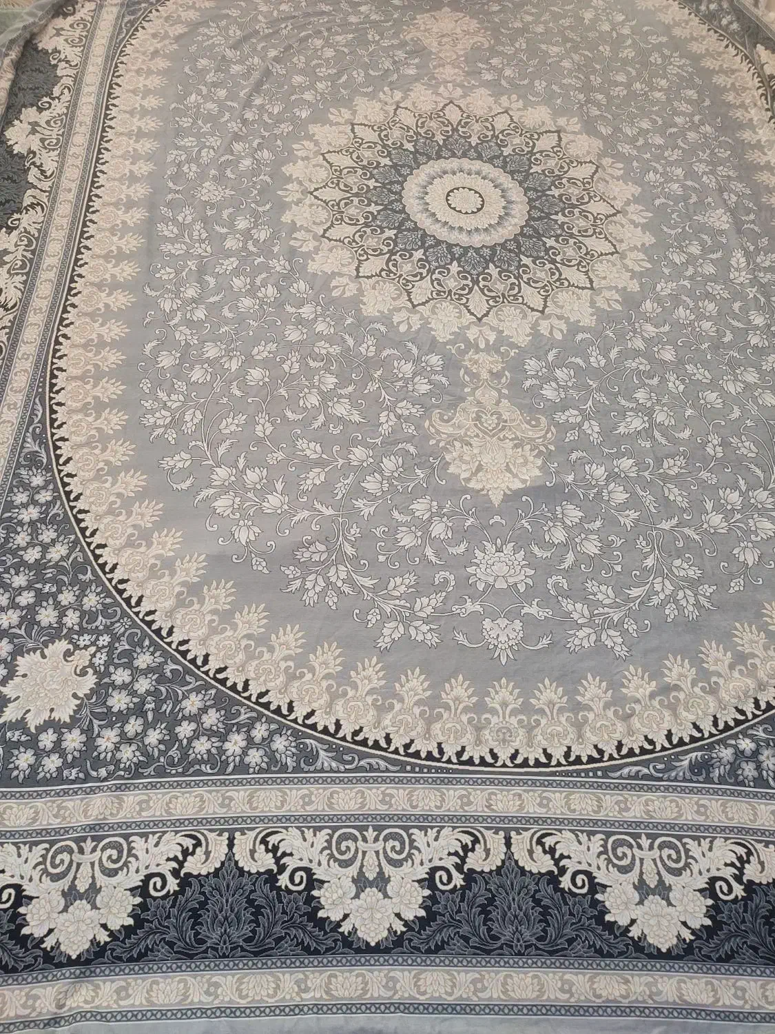 رو فرشی طرح فرش|روفرشی|شیراز, کوشک میدان|دیوار