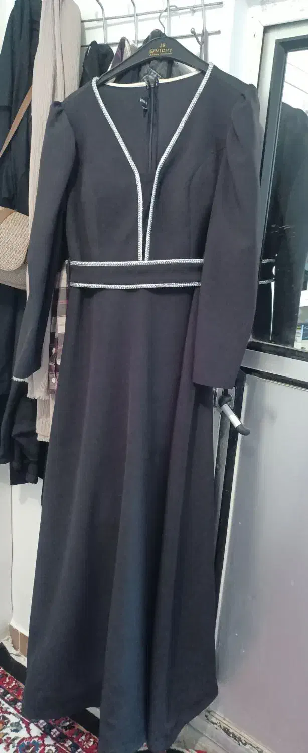 پیراهن|لباس|دورود, |دیوار