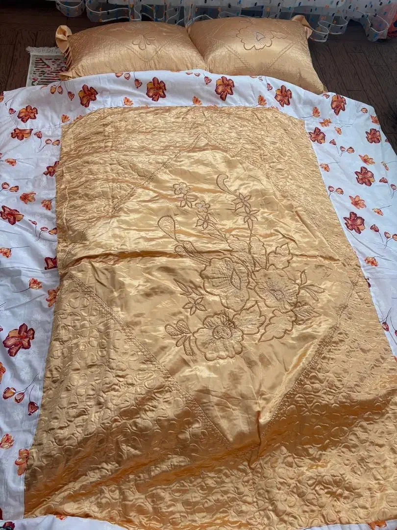 لحاف و تشک|رختخواب، بالش، پتو|اردبیل, |دیوار