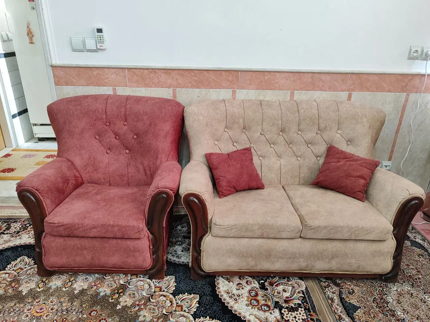 مبل راحتی 7 نفره|مبلمان خانگی و میز عسلی|قم, چهل درخت|دیوار