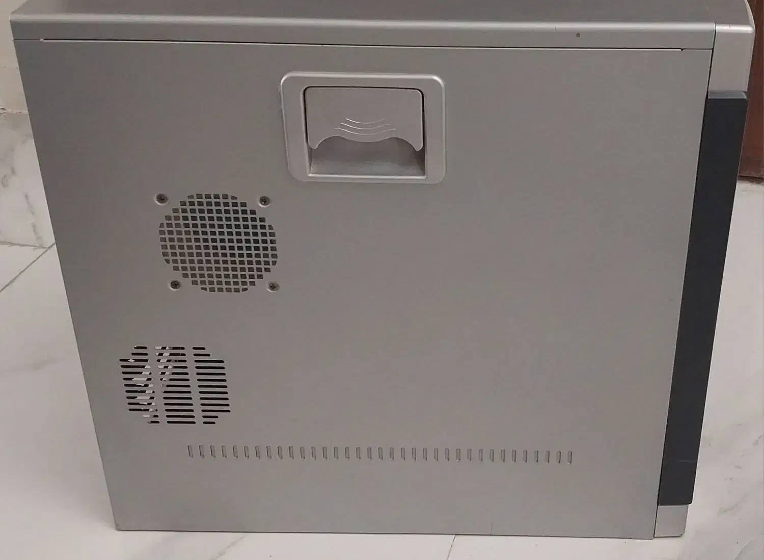 قاب کیس سالم و در حد نو|قطعات و لوازم جانبی رایانه|کرج, اصفهانیها|دیوار