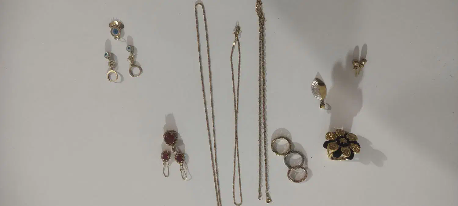 مقداری طلا ۲۰۰بالای تابلو|جواهرات|خرم‌آباد, |دیوار