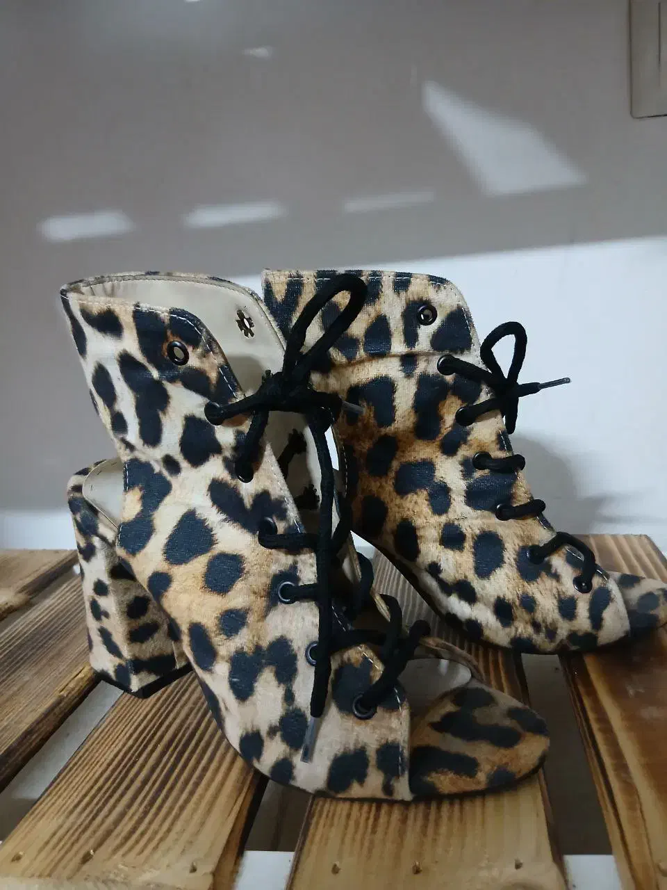 کفش پاشنه دار و کتونی|کیف، کفش، کمربند|مشهد, کارده|دیوار