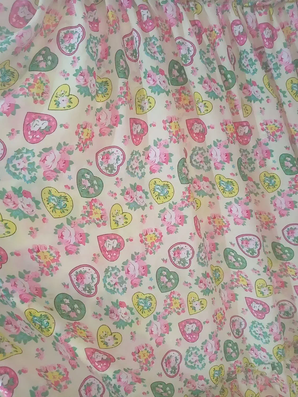 لباس|لباس|باشت, |دیوار