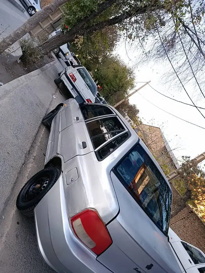 پراید نقره ای ۱۳۲|خودرو سواری و وانت|شهرکرد, |دیوار