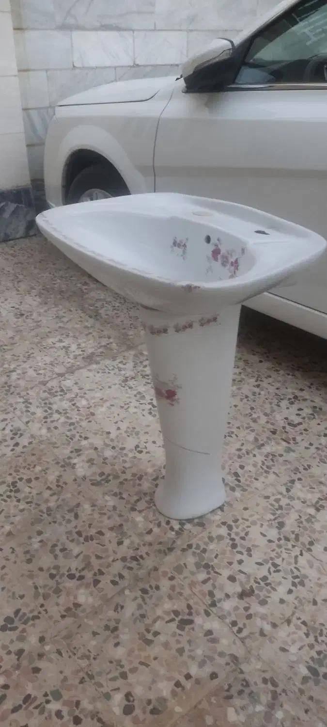 سنگ چینی روشویی|لوازم سرویس بهداشتی|خرم‌آباد, |دیوار