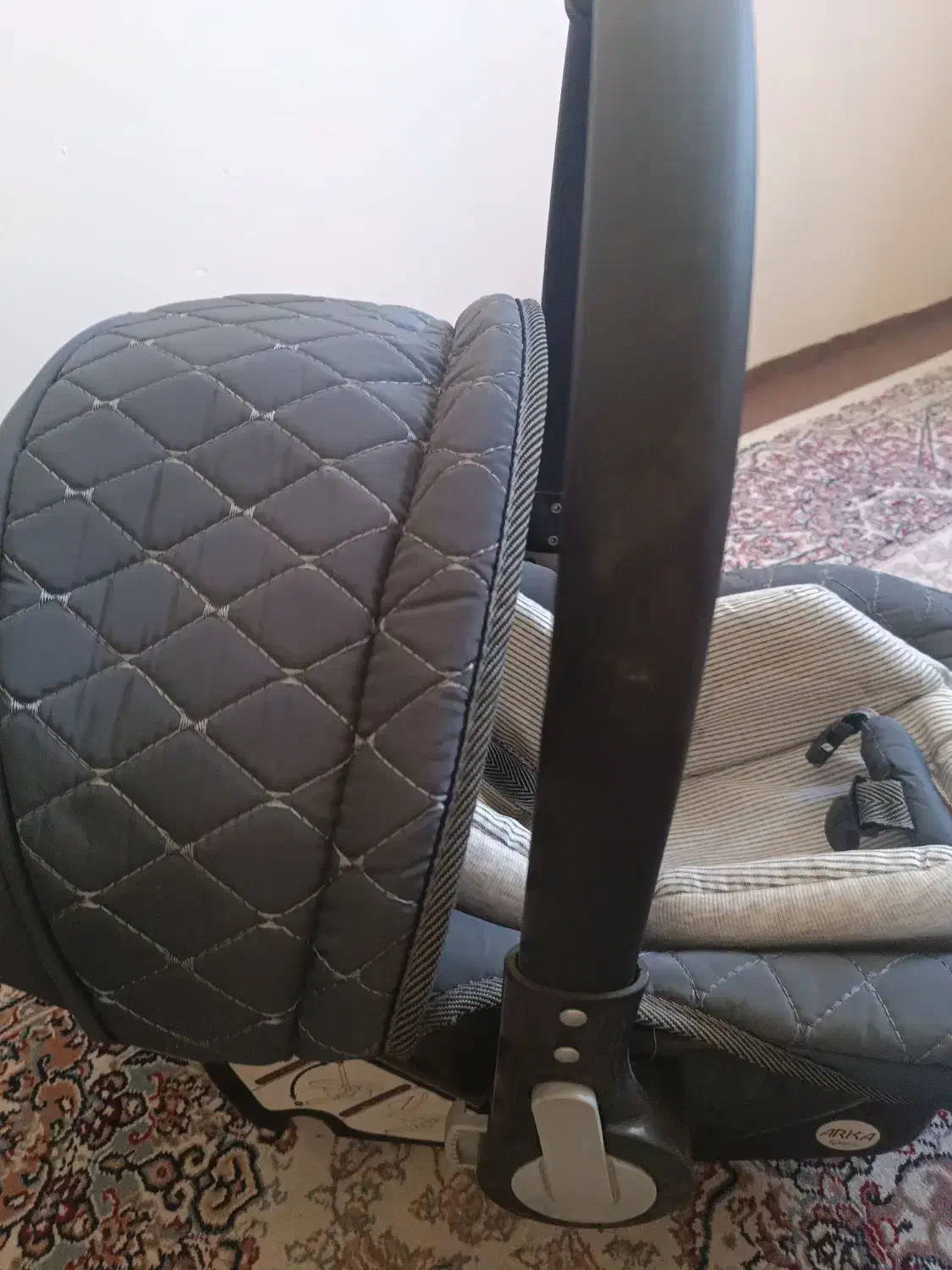 کریر|کالسکه و لوازم جانبی|ری, سیزده آبان|دیوار