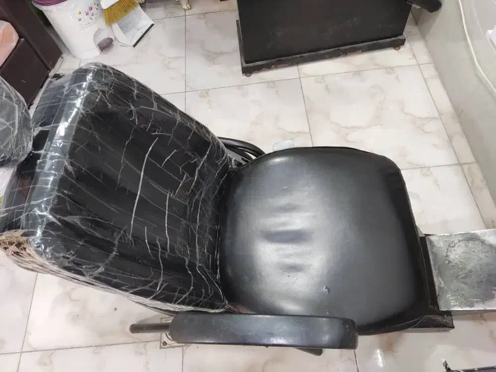 صندلی کوتاهی|آرایشگاه و سالنهای زیبایی|بوشهر, |دیوار