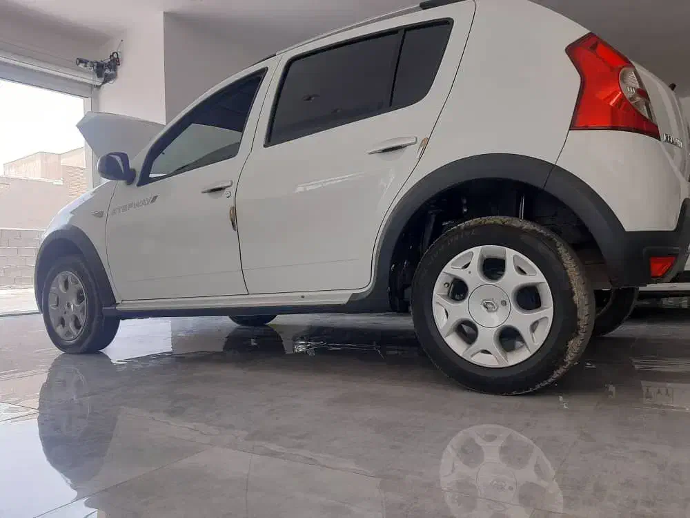 ساندرو استپ وی اتوماتیک|خودرو سواری و وانت|فسا, |دیوار