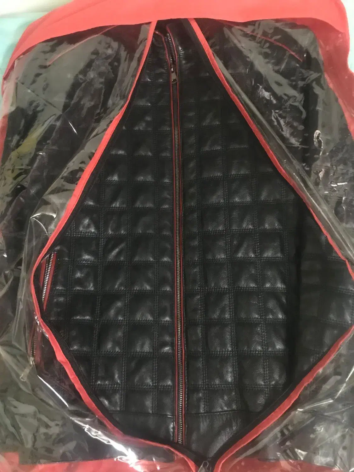 یک عدد کاپشن و 3 عدد کیف چرم اصل با گارانتی|لباس|رشت, منظریه|دیوار