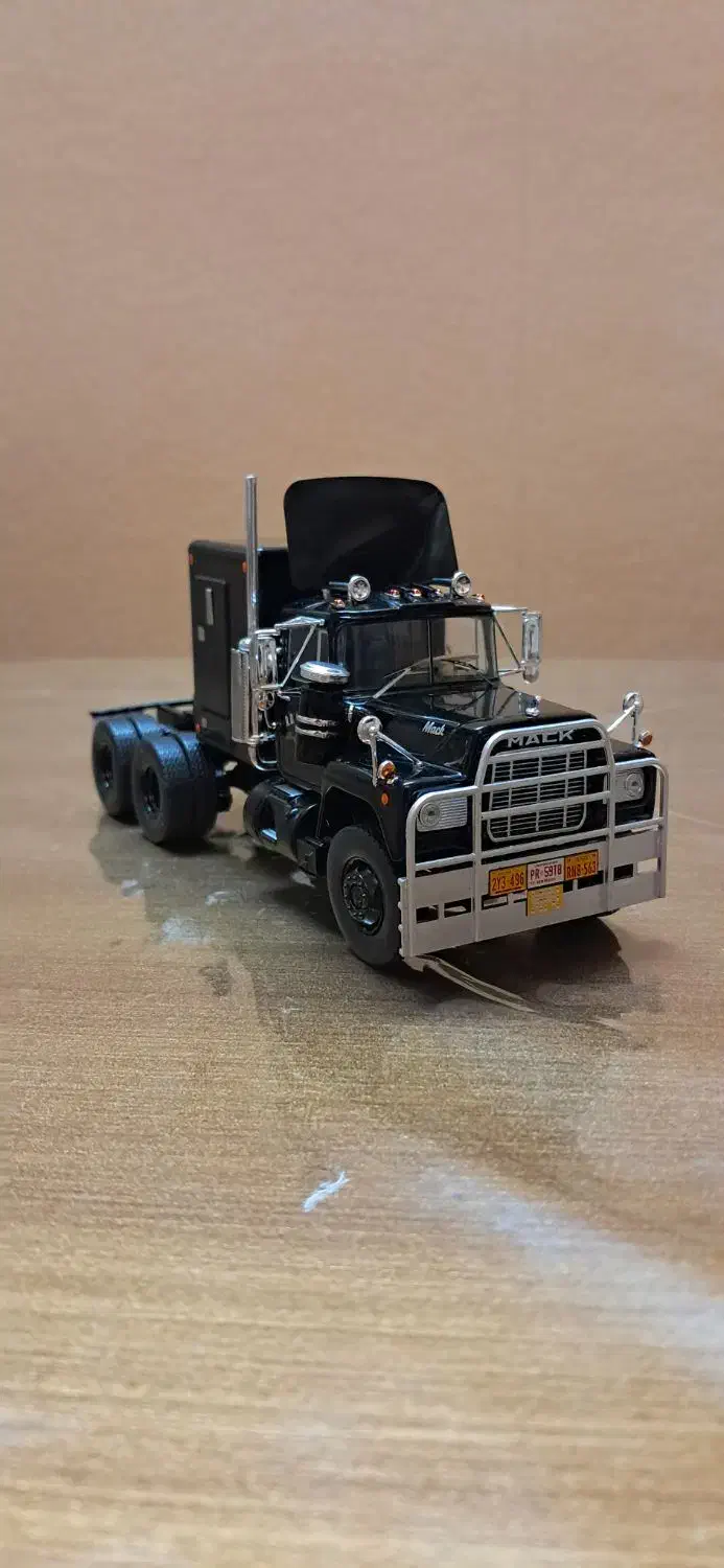 ماکت کامیون ماک فلزی|اسباب‌‌بازی|شیراز, لاله|دیوار