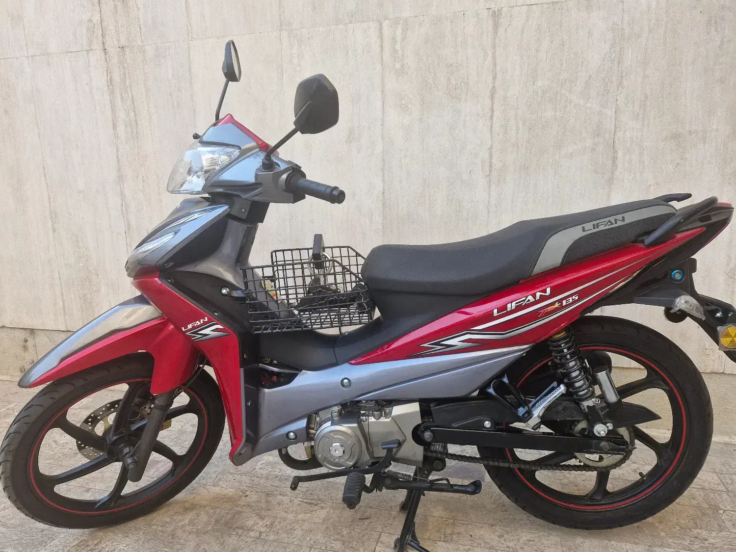 موتور لیفان ۱۳۵ مدل ۱۴۰۰ کارکرد ۶۵۰ کیلومتر|موتورسیکلت|تهران, جهاد|دیوار