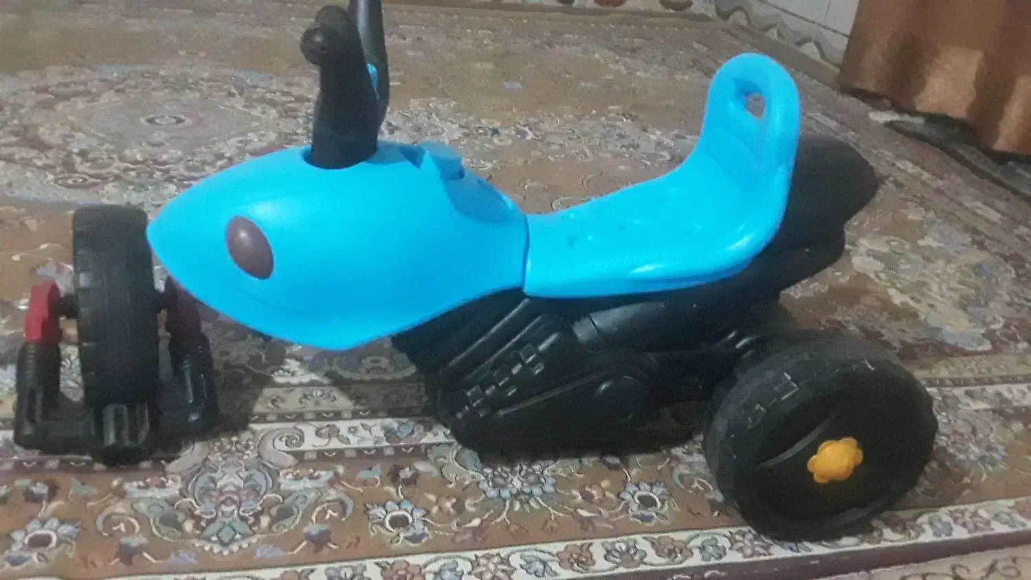 سه چرخه|اسباببازی بچه|بمپور, |دیوار