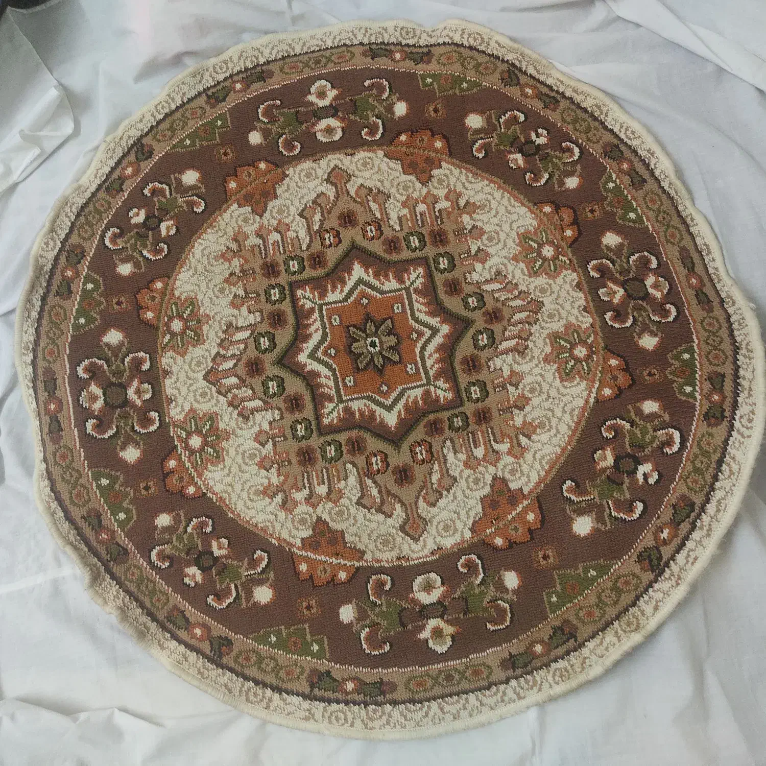 فرش گرد1/1متر|فرش|مشهد, حجت|دیوار