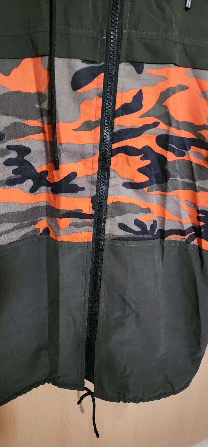 هودی و شلوار چریکی کاملا نو.تعدا عکس بیشتر|لباس|زرندیه, |دیوار