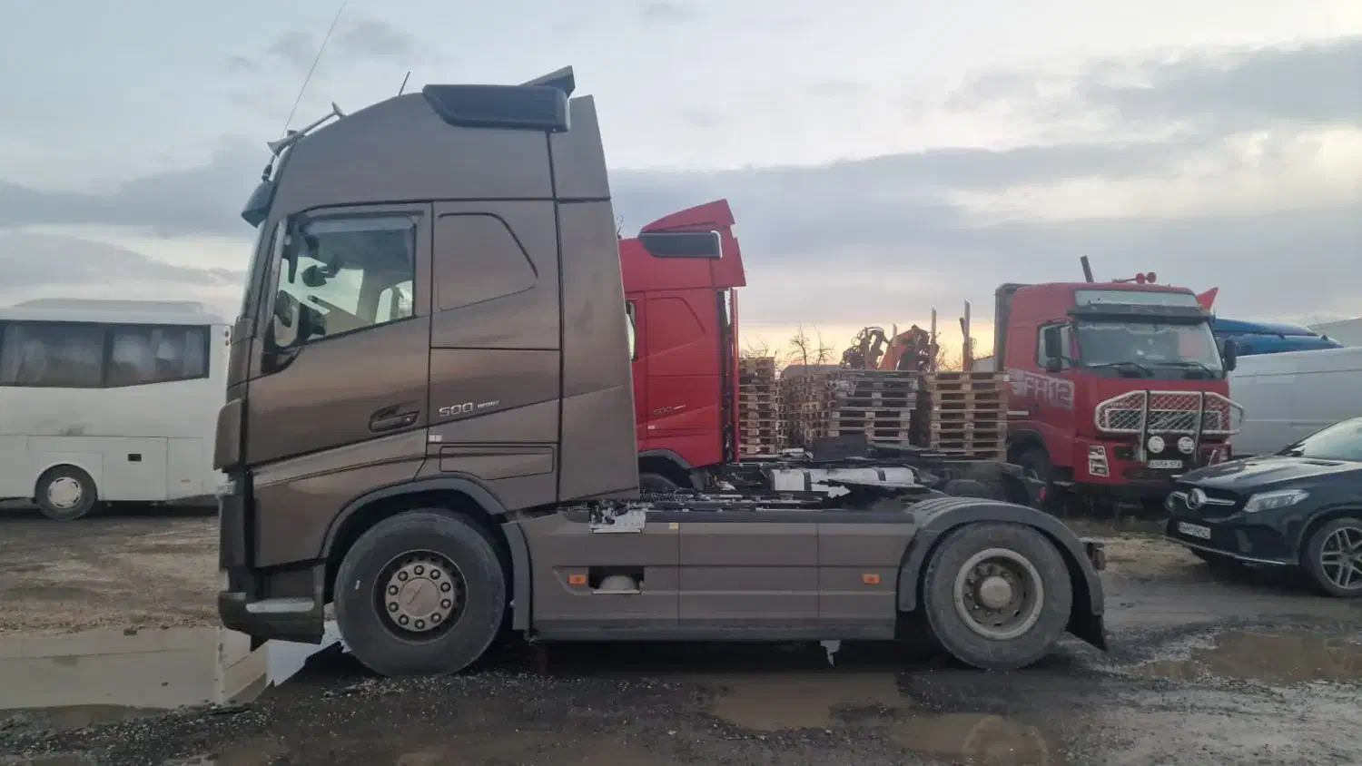 کشنده ولوو ۵۰۰|خودرو سنگین|بازرگان, |دیوار