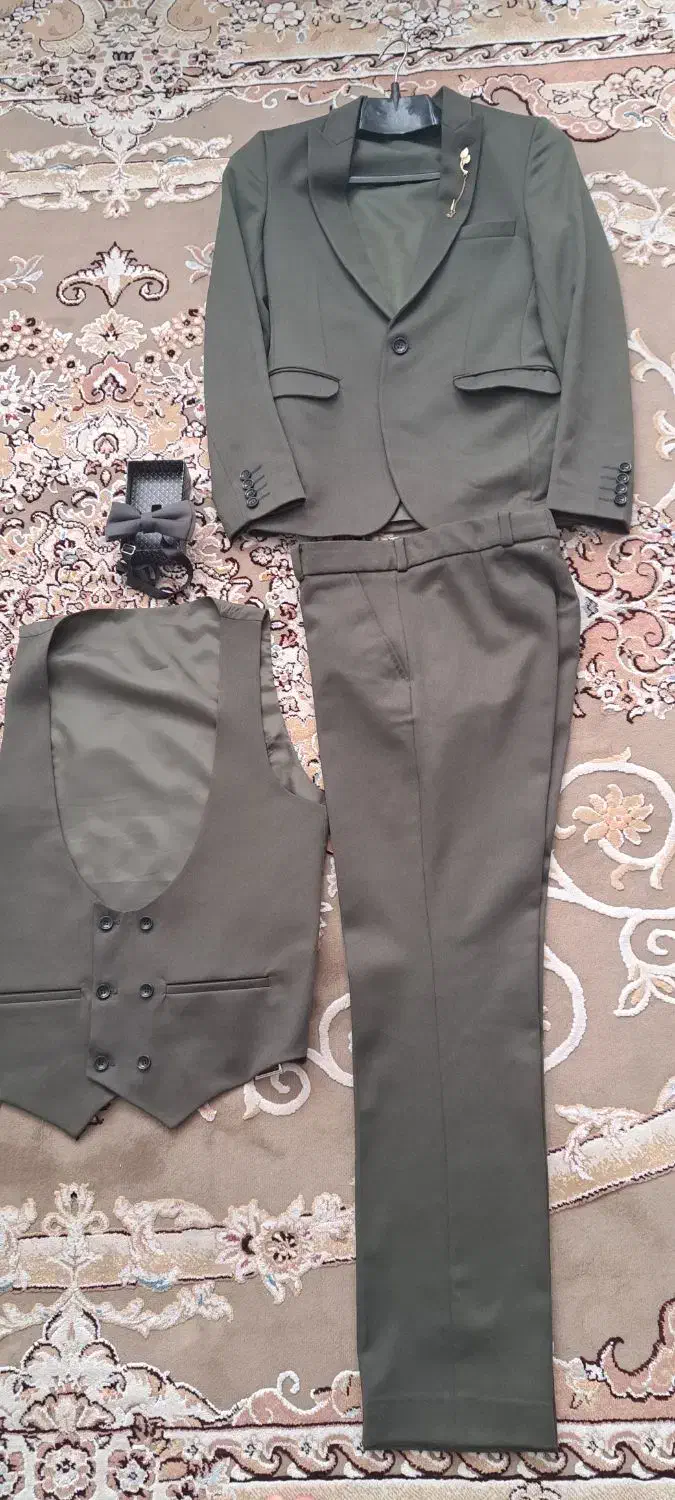 کت و شلوار با پیراهن و کروات سایز ۴۴|لباس|هشتگرد, فاز ۲ مهستان|دیوار