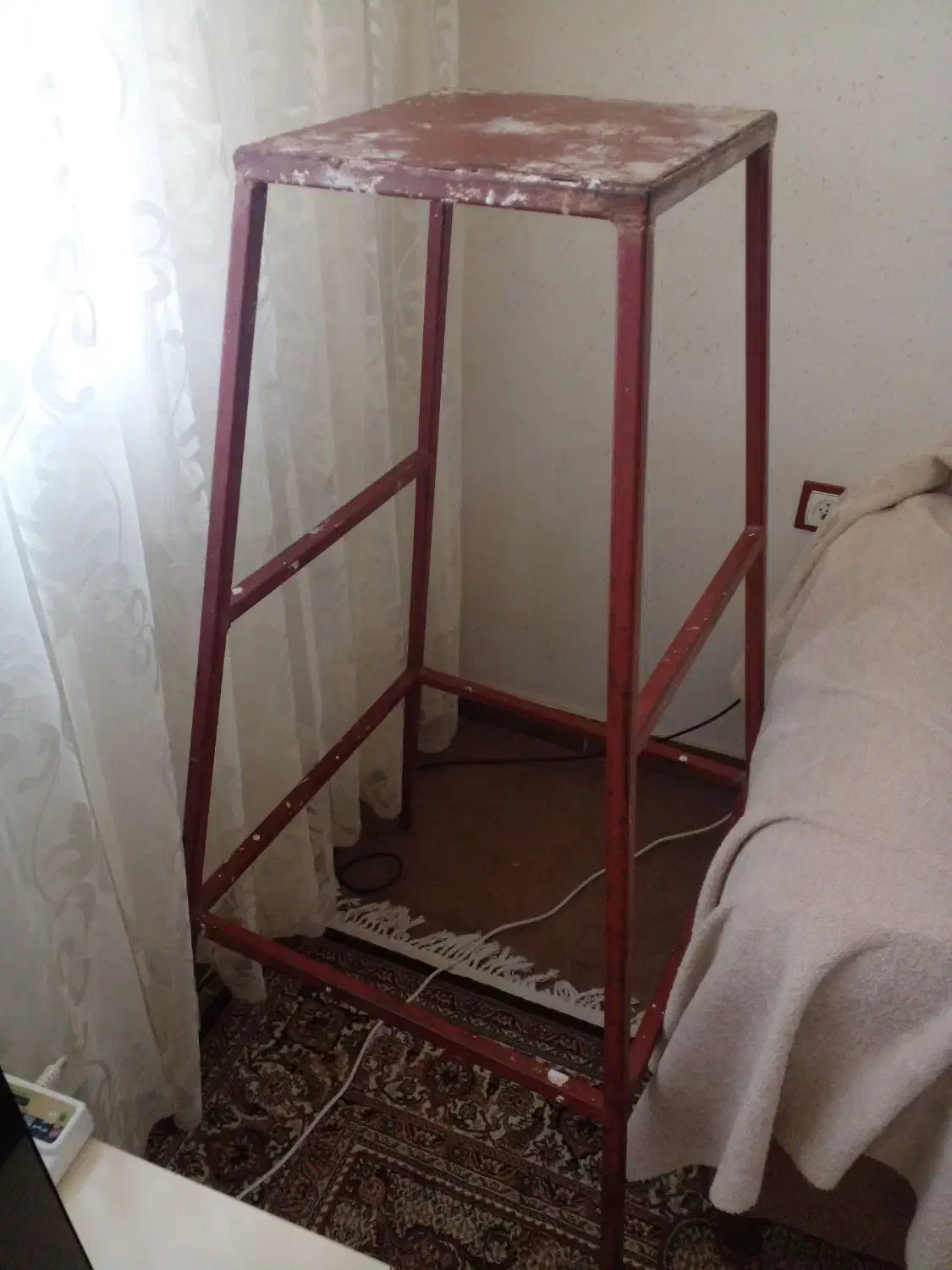 چهار پایه محکم|صندلی و نیمکت|اردبیل, |دیوار