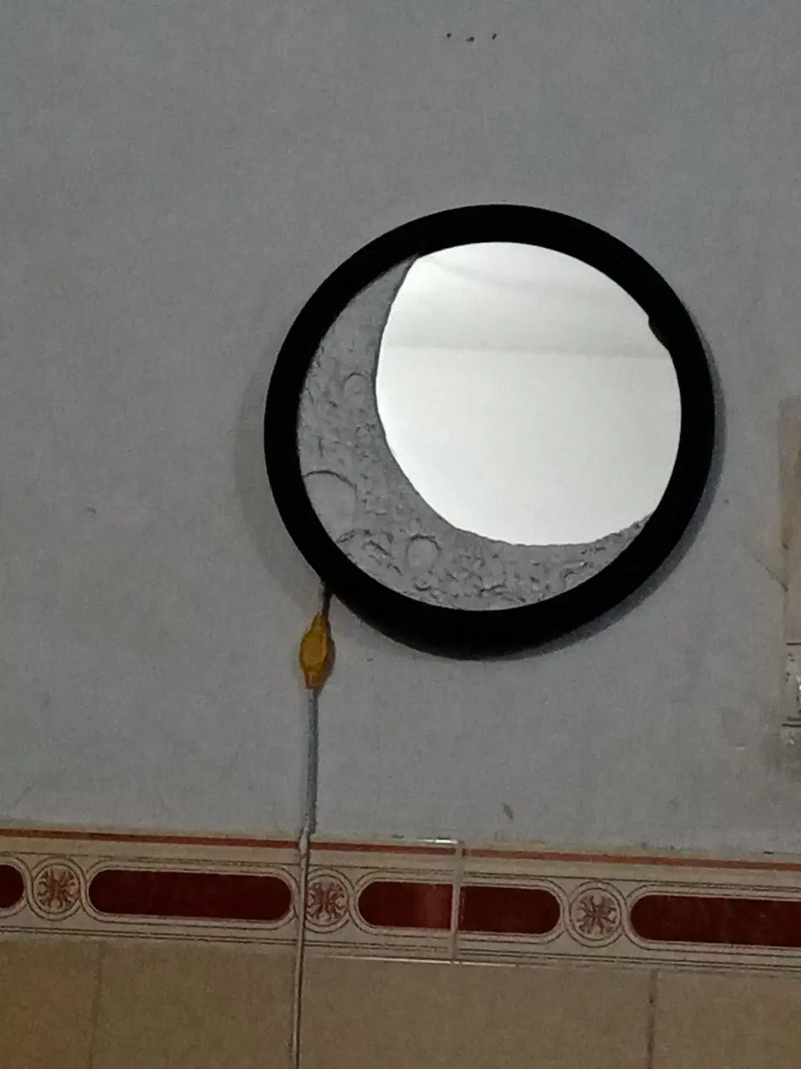 آینه طرح ماه|آینه|بندر گناوه, |دیوار