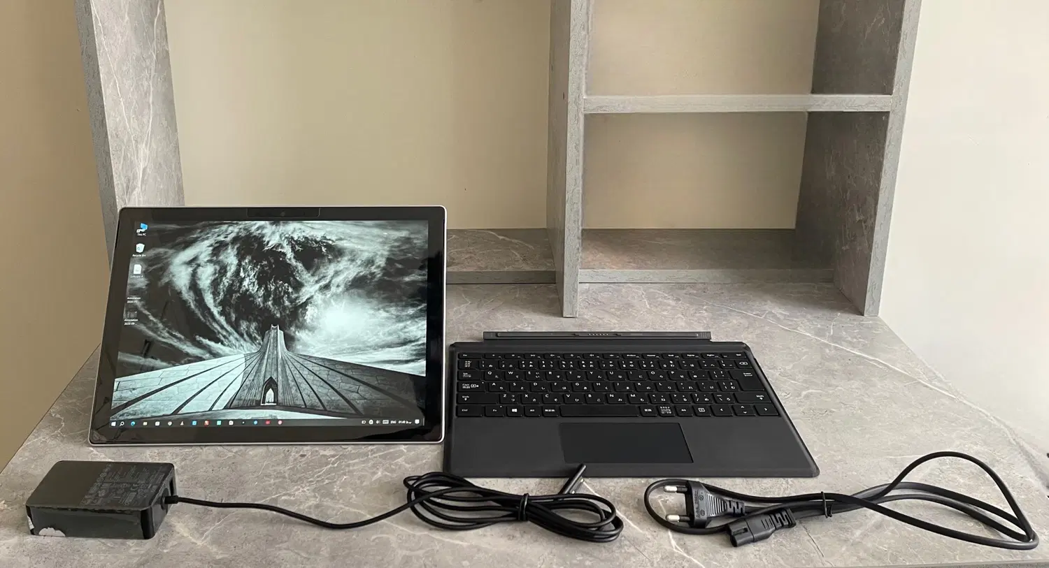 surface pro 5 8gb/i5 7gen/256 به شدت تمیز و سالم|رایانه همراه|تهران, ائمه اطهار|دیوار