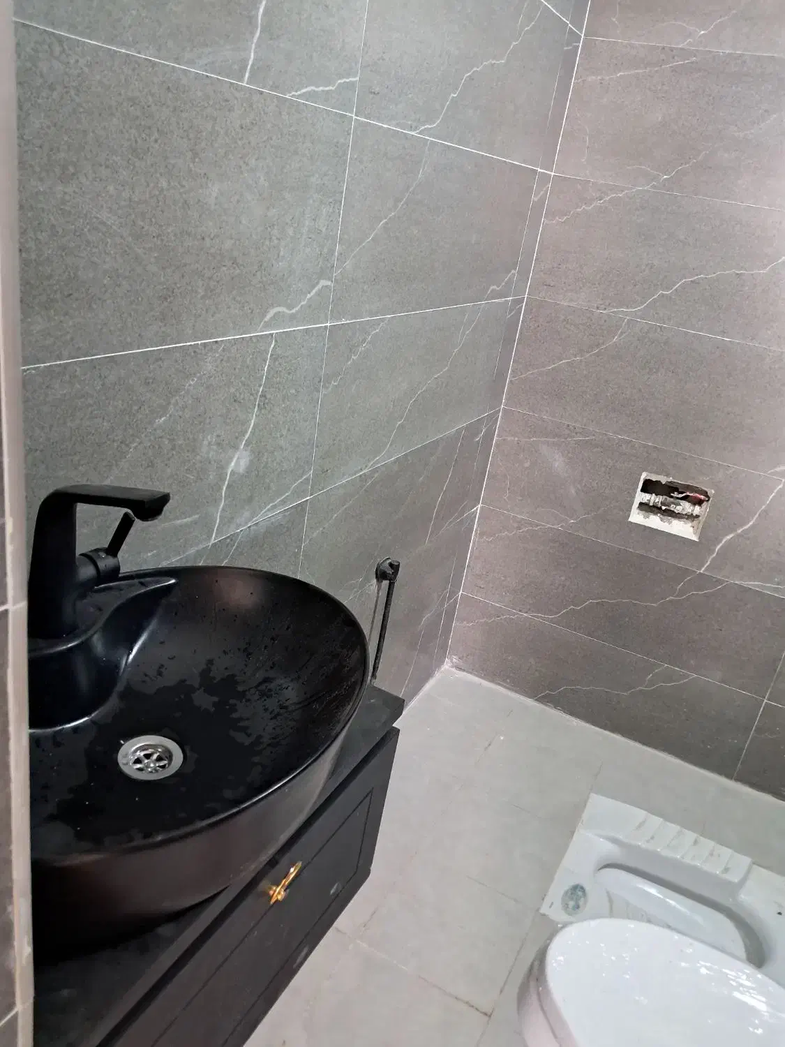 کاشی کاری کاشیکار گچکاری نصب ماربل شیت تخریب|خدمات پیشه و مهارت|کرج, گلشهر|دیوار