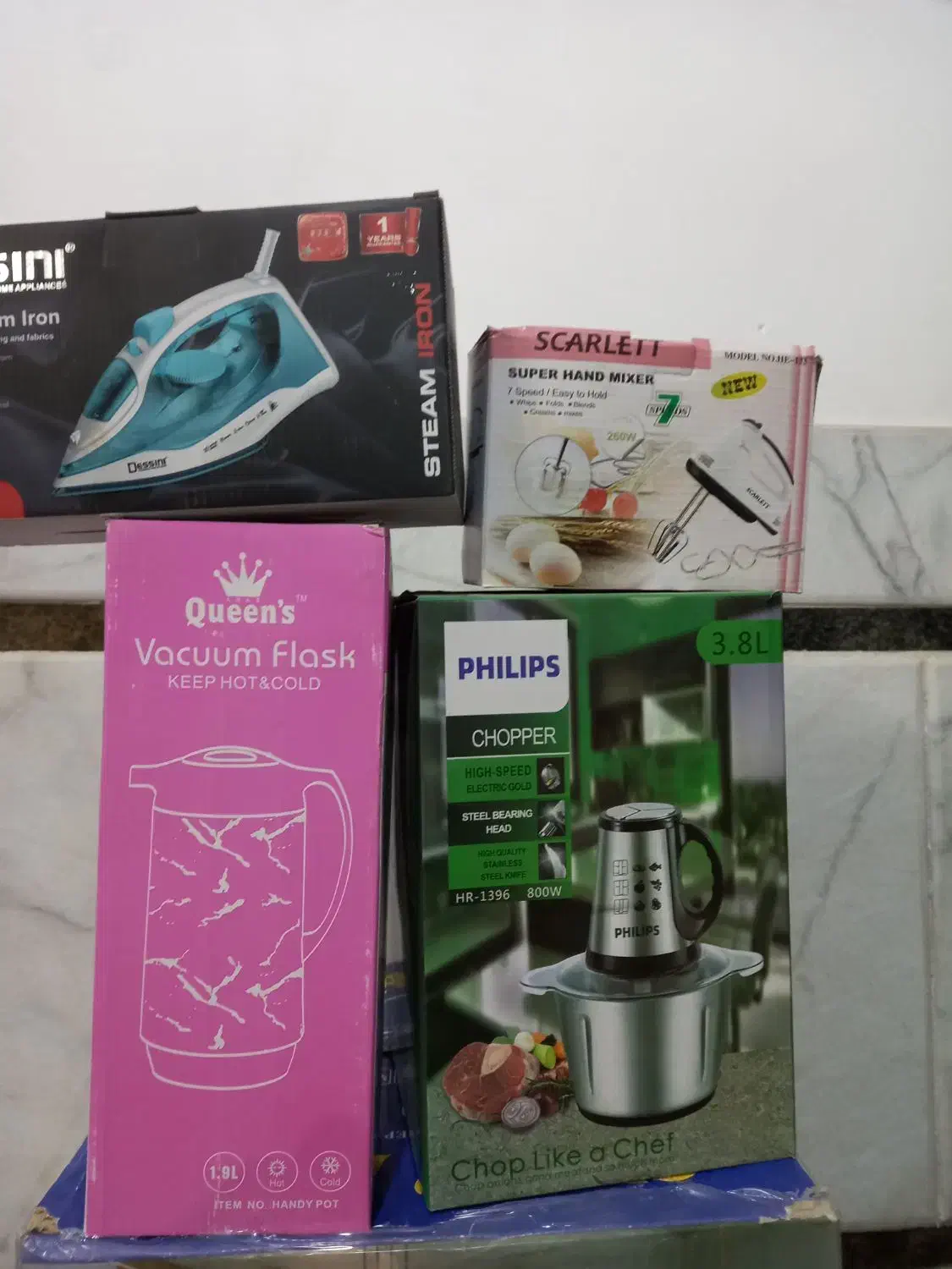 فروش وسایل منزل خانه جارو برقی آبمیوه گیری غذا ساز|سایر لوازم برقی|زاهدان, |دیوار