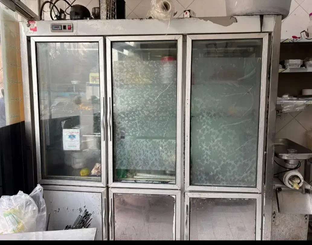 خریداریخچال صنعتی کف پوسیده ضایعاتی|عمده‌فروشی|تهران, تهرانپارس جنوبی|دیوار