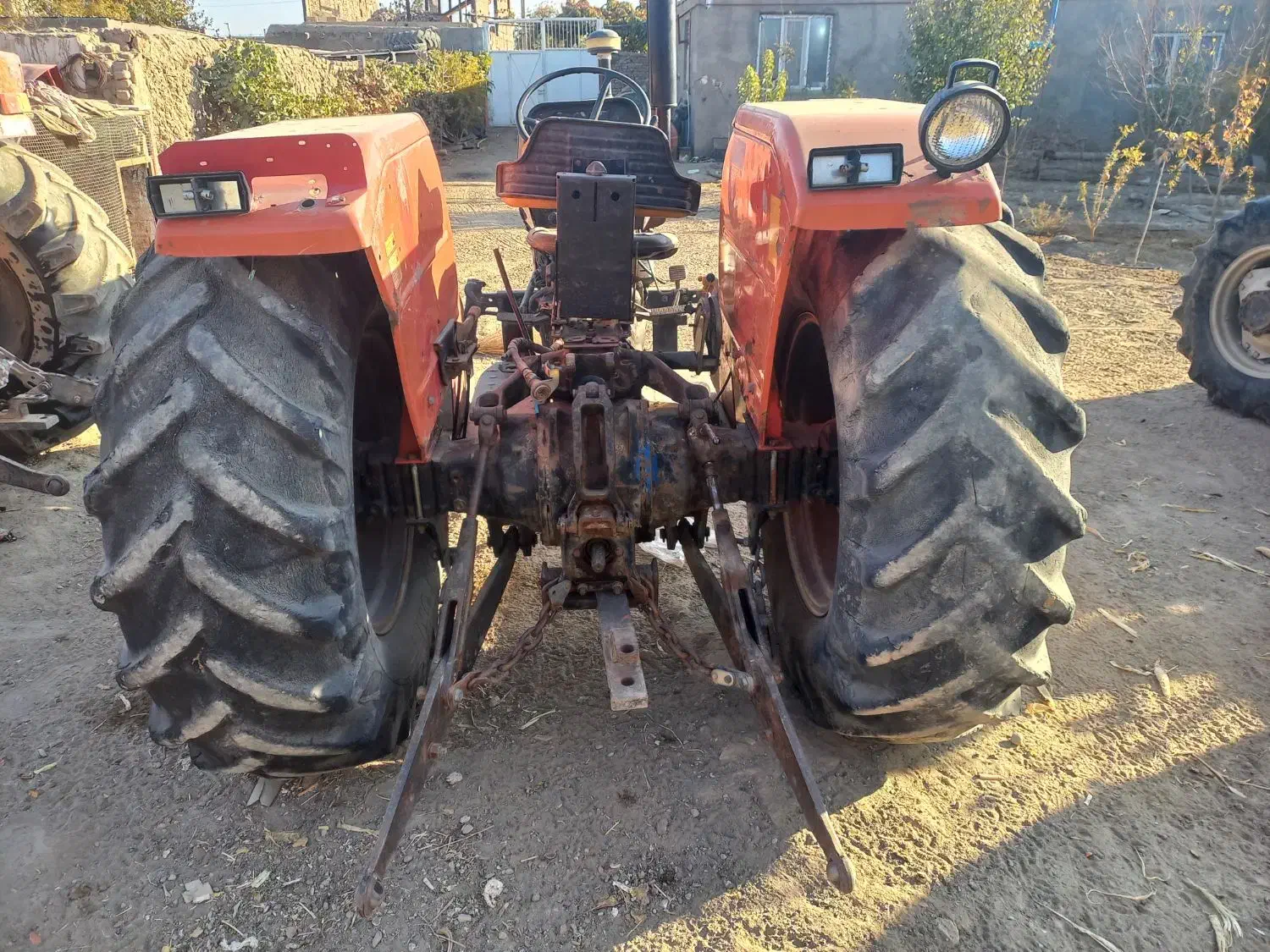 تراکتور۲۸۵ مدل۸۸|خودرو سنگین|سبزوار, زینبیه|دیوار