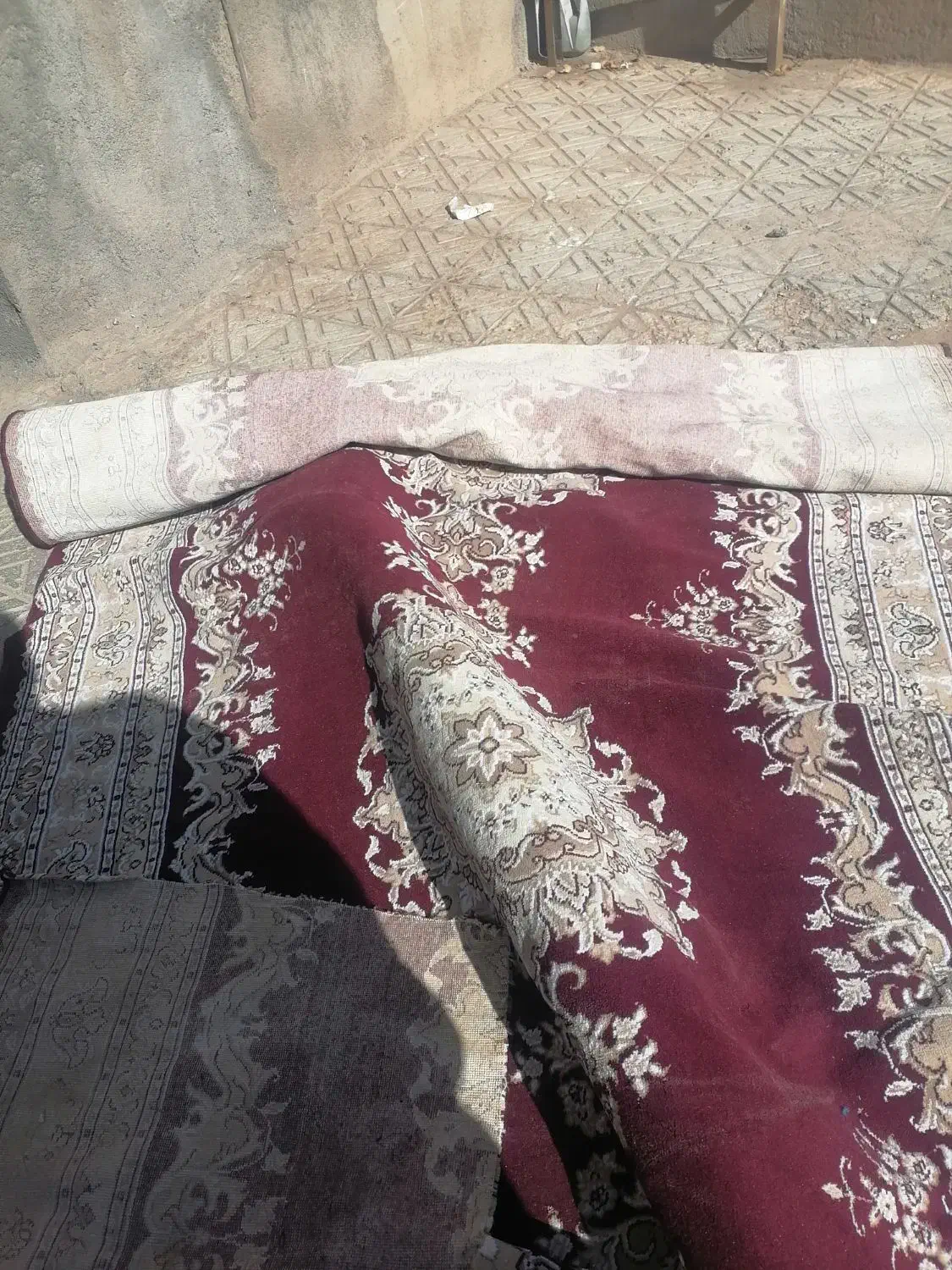 کناره فرش 2متر عرض تقریبا 7متربه بالا طول|فرش|بردسکن, |دیوار