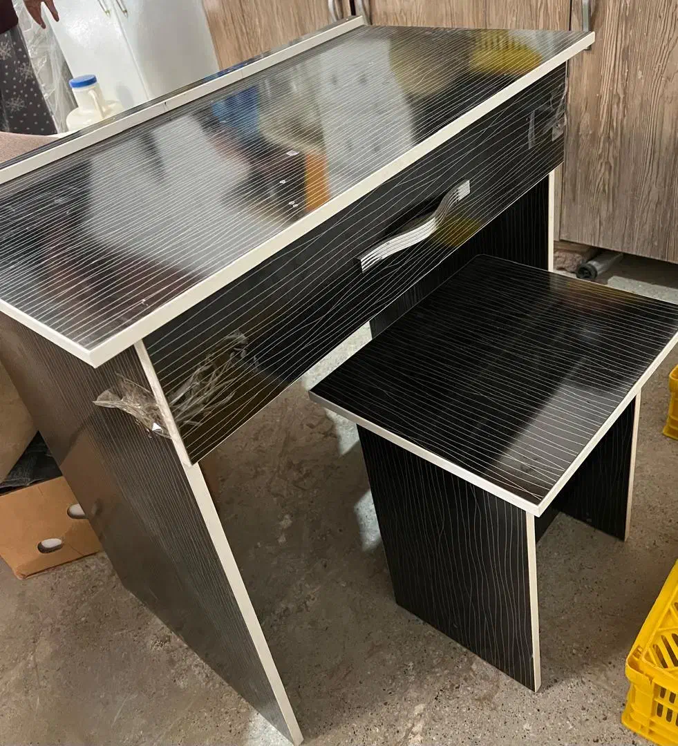 میز ارایشی|مبلمان خانگی و میز عسلی|مریوان, |دیوار